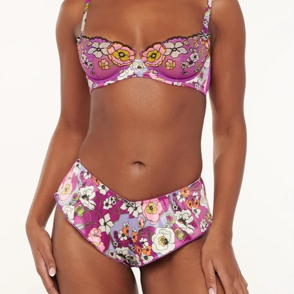 SOLD MICHELLE Savage X Fenty Juicy Purple Flower Poppy Print Mod Poppy Bra & Ta - Picture 4 of 11